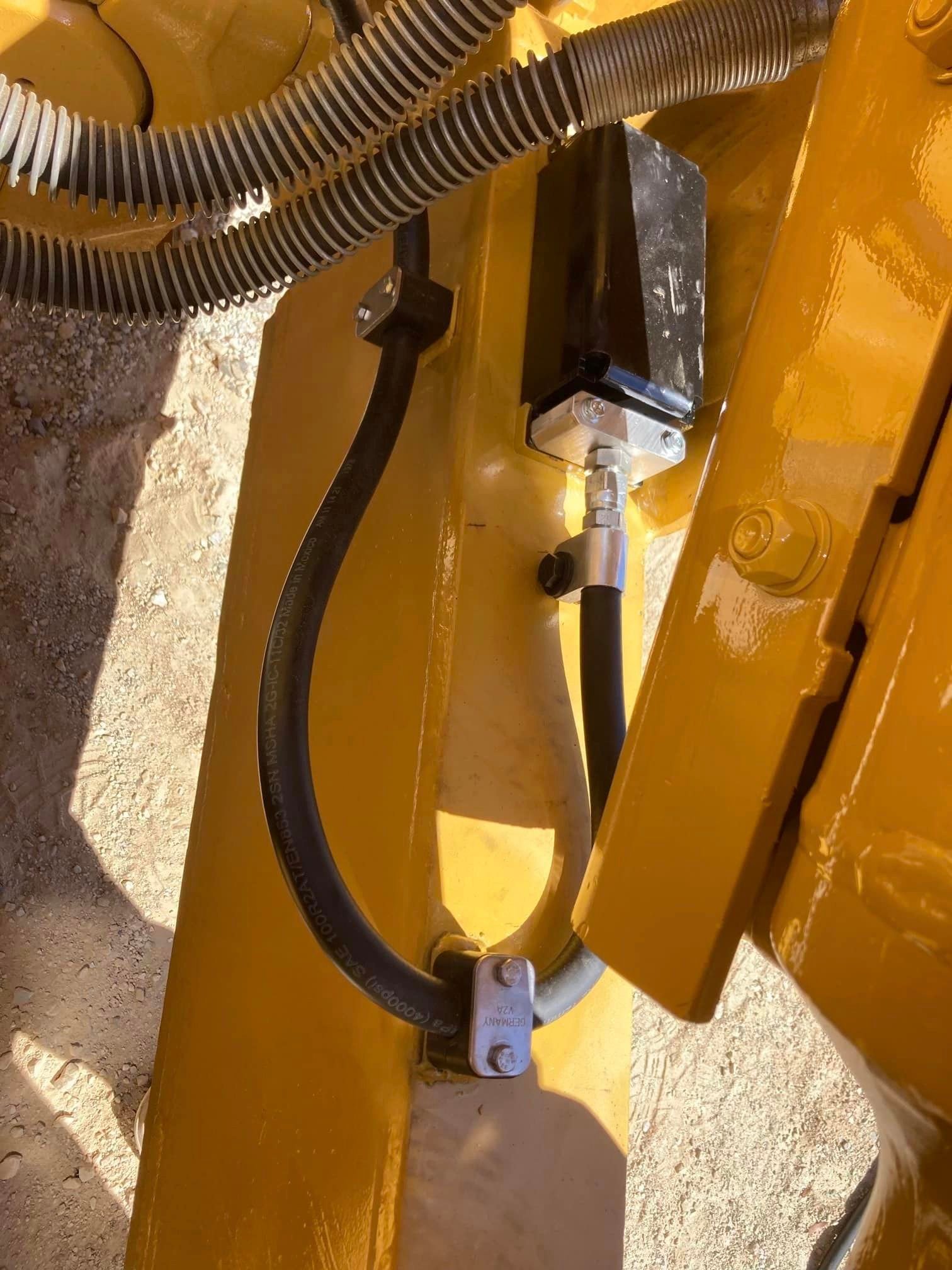 Coleman's Equipment: D8T Dozer Trimble 3D Earthworks Dual Cab Mount Machine Control System Install for CRE